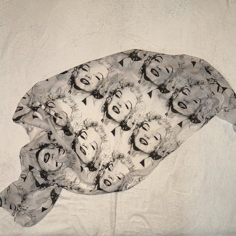 Marilyn Monroe Scarf